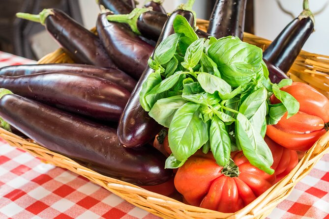 Authentic Pasta Cooking Class in Sorrento with Wine - The Location: Sorrento Hills While You Cook