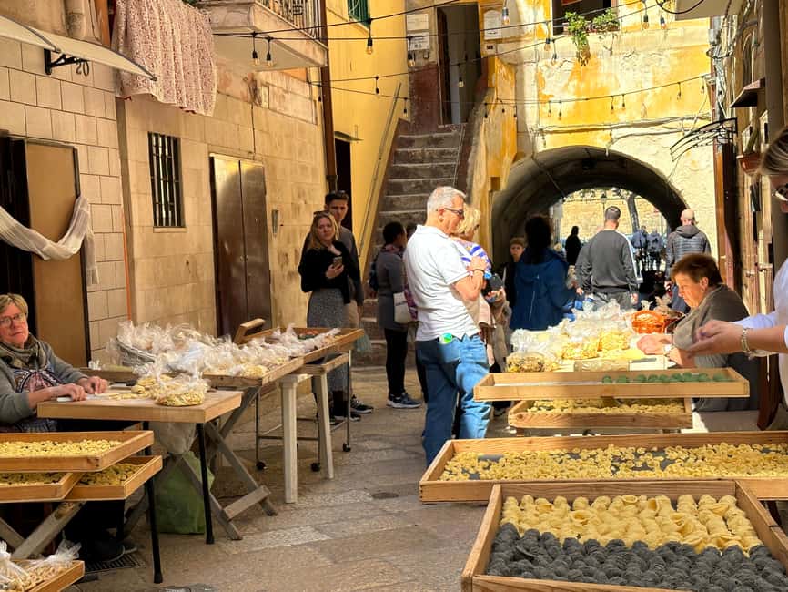 Bari: Pasta Experience Walking Tour - Guides and Group Energy: What Makes the Walk Feel Personal