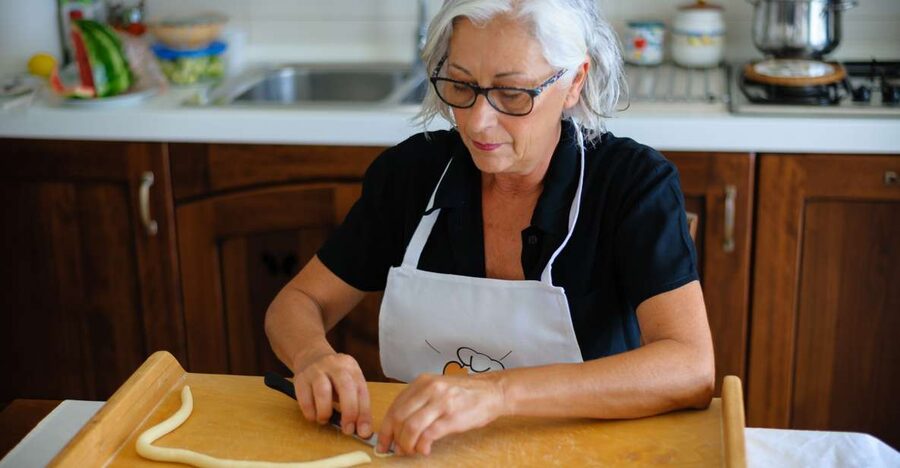 Bari: Pasta & Tiramisu Class at a Local's Home - How the lesson actually flows in the kitchen