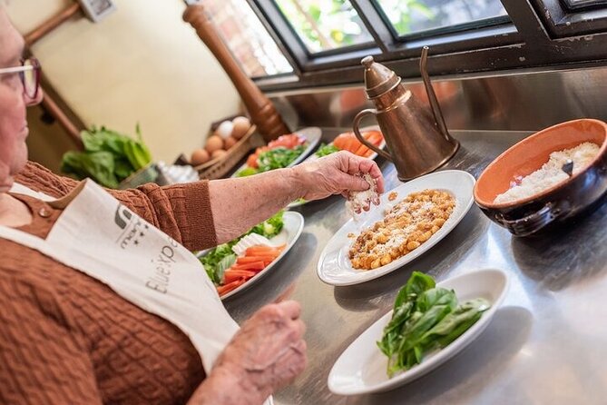 Blue Experience - Cooking Lesson " Make Pasta , Live Longer " - Grandma Maria and Barbara: what happens in the 3-hour flow