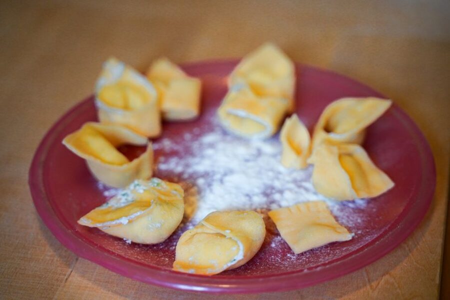 Bologna: Pasta Tagliatelle al Ragu Cooking Class with Wine - Group Size and Comfort in a Small Apartment