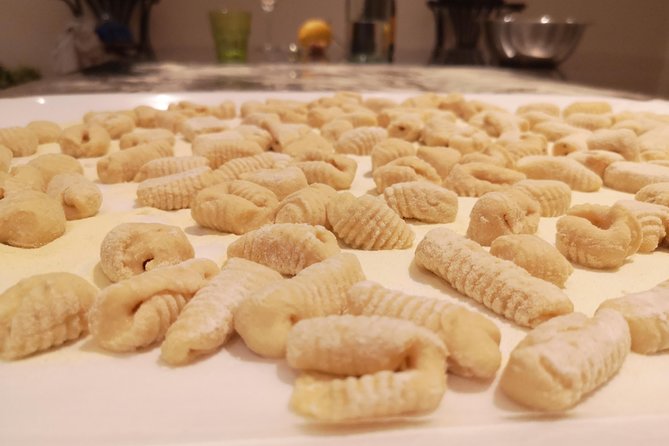 Bruschetta, Fettuccine, Gnocchi, Tiramisu Cooking Class - Practical details: meeting point, timing, and how to plan your evening