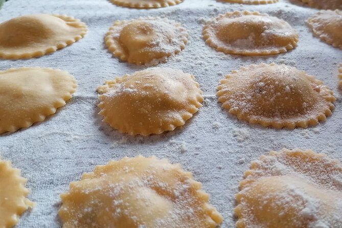 Cooking Class in your accommodation: Fresh handmade pasta - Sauce and pairing: how Pugliese flavor gets practical