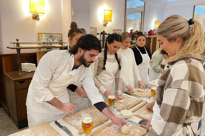 Fettuccine Pasta Cooking Class in Rome City Center - Fettuccine lessons in the heart of Piazza Navona