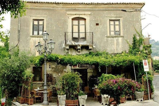 From Taormina: Private/Guided Godfather with appetizer and Pasta - Lunch in a trattoria: local produce, sea-view pacing, and real Italian basics