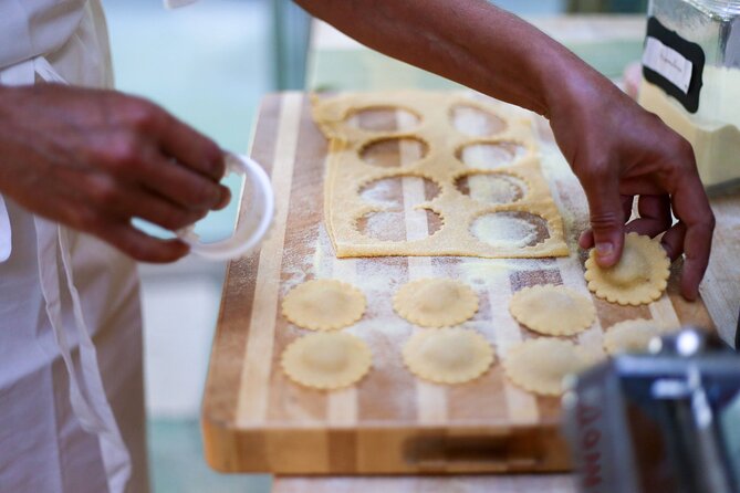 Gourmet Pasta Class in Washington D.C. (Includes 3-Course Meal) - Sauce Timing and Group Pacing (Without the Chaos)