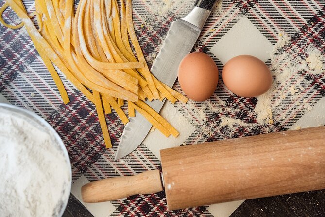 Pasta and Tiramisu Making Class at the Trevi Fountain - Lunch at the Restaurant: What’s Included and What Isn’t