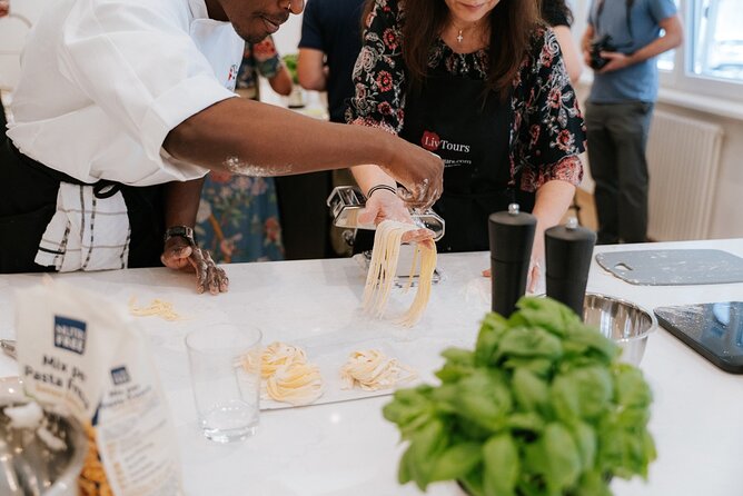 Pasta and Tiramisu Semi-Private Cooking Class with a MasterChef - How the Semi-Private Format Changes the Experience