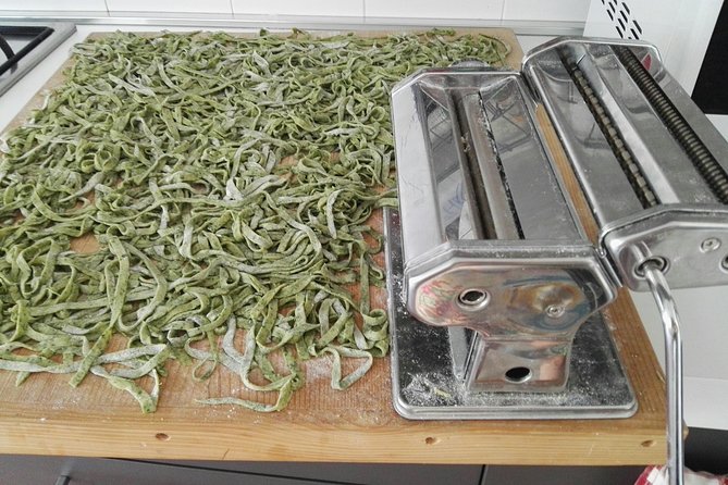 Pasta & Basta - How dinner stays on time: sauce prep while you cook