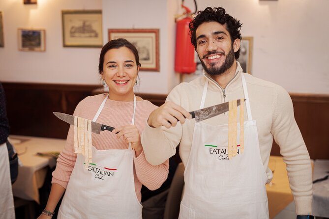Pasta Cooking Class in Rome - Fettuccine Class in Piazza Navona - Logistics that help you avoid stress: timing, language, and what to bring
