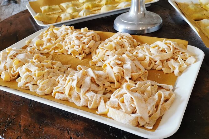 Pasta Masterclass and Wine Tour in the Minardi Vineyard - Who should book this Minardi pasta and wine day trip