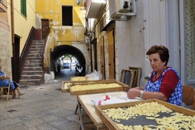 People of Bari unusual guided tour with pasta making at Grandma house - Giorgio’s Bari Walk: People and Tastes, Not Just Sights
