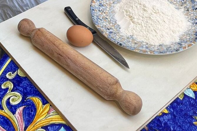 Private Pasta & Tiramisu Cooking Class with Unlimited Wine - Key things that make this class a smart Rome night