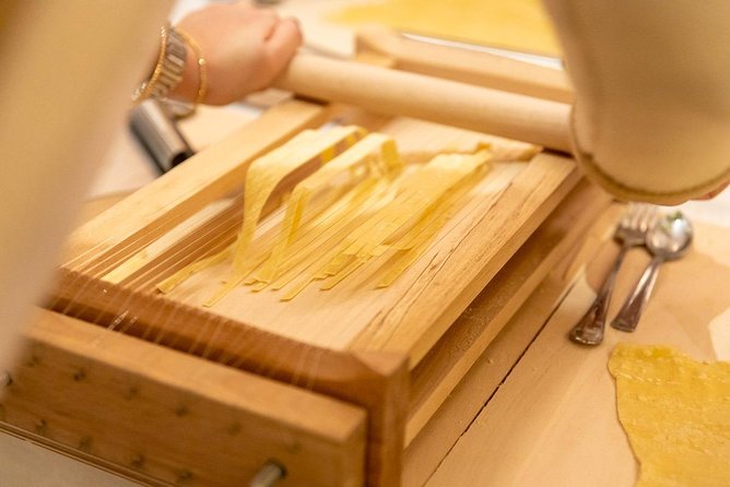 Prosecco and Pasta Making Class at Local's Home in Verona - A Verona kitchen lesson that feels like dinner, not a show