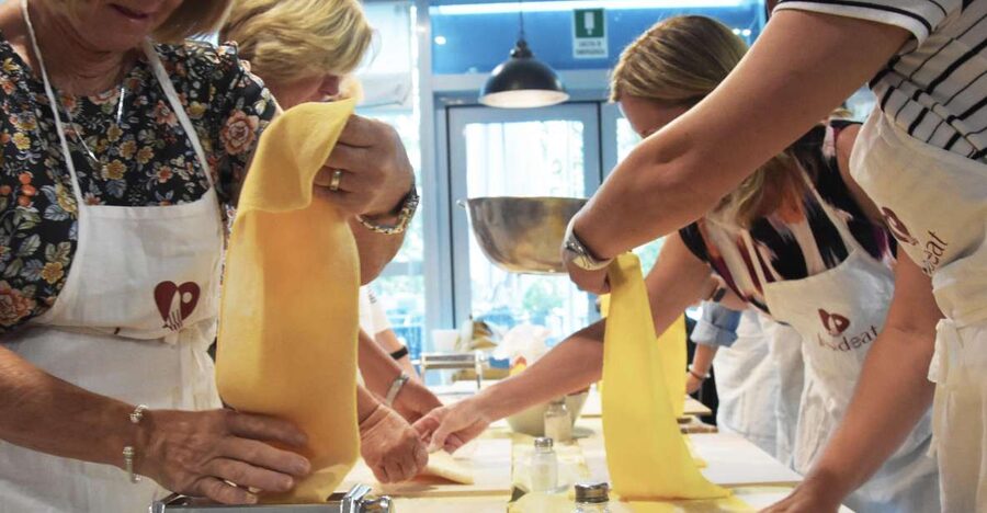 Rome: 1 Hour Pasta Making Class - A Pasta Class Steps from the Vatican: The Setting