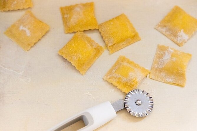 Rome: Hands-on Fettuccine, Ravioli & Tiramisu Cooking Class - Rome Cooking Class Basics: Location, Timing, and How It Works