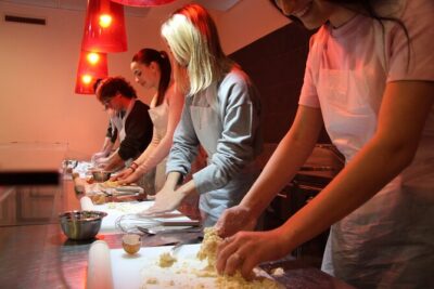 Rome: Lasagna, Fettuccine Pasta and Tiramisu Cooking Class - The 90-Minute Lesson: Fettuccine, Lasagna, and Tiramisù From Scratch