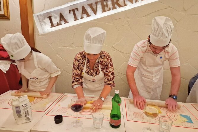 Rome: Pasta Cooking Class, Dinner & Wine in Authentic Restaurant - Why This Pasta Class Works So Well in Rome