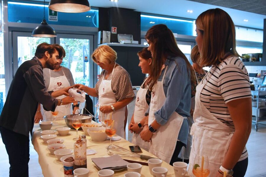 Rome: Pasta, Ravioli & Tiramisu Class with Unlimited Wine - A 3-Hour Roman Cooking Reset Right by the Vatican