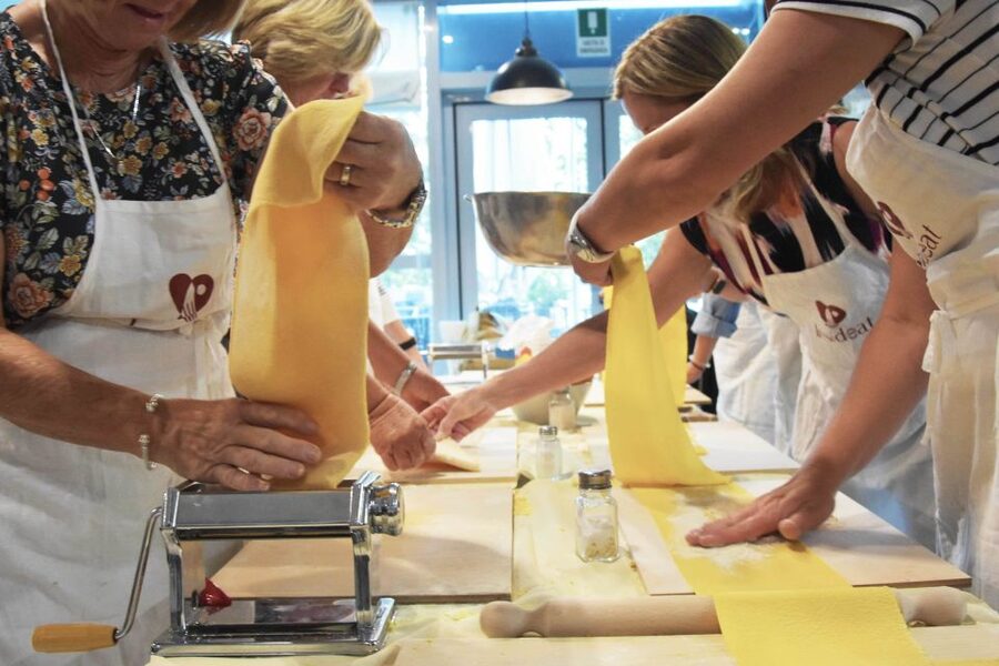 Rome: Pasta, Ravioli & Tiramisu Class with Unlimited Wine - The Included Meal: Cacio e Pepe Chips, Bruschetta, Roman Sauces, and Your Own Desserts
