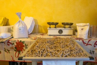 Small group Pasta and Tiramisu class with Mamma in Trieste - The 3-hour flow: Prosecco start, pasta work, tiramisù finish
