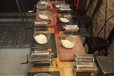 Sorrento: Pasta and Tiramisu Cooking Class with Lunch and Wine - Arrival ritual: Prosecco first, apron second