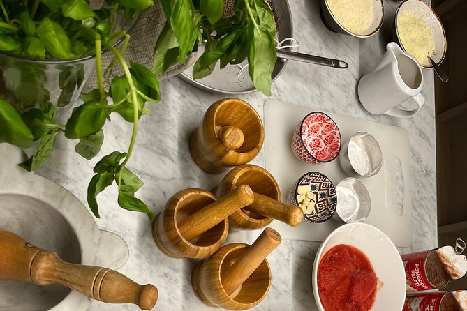 Top Class in Fettuccine, Ravioli, and Tiramisu - Meeting Point at Via dei Banchi Vecchi (And How to Plan Your Arrival)