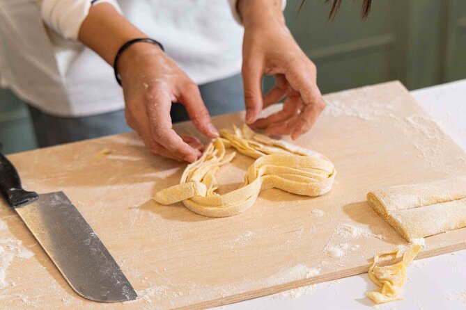 Top Class of Ravioli, Fettuccine and Tiramisu Workshop in Rome - The realistic drawback to consider: how a “class” can vary in practice