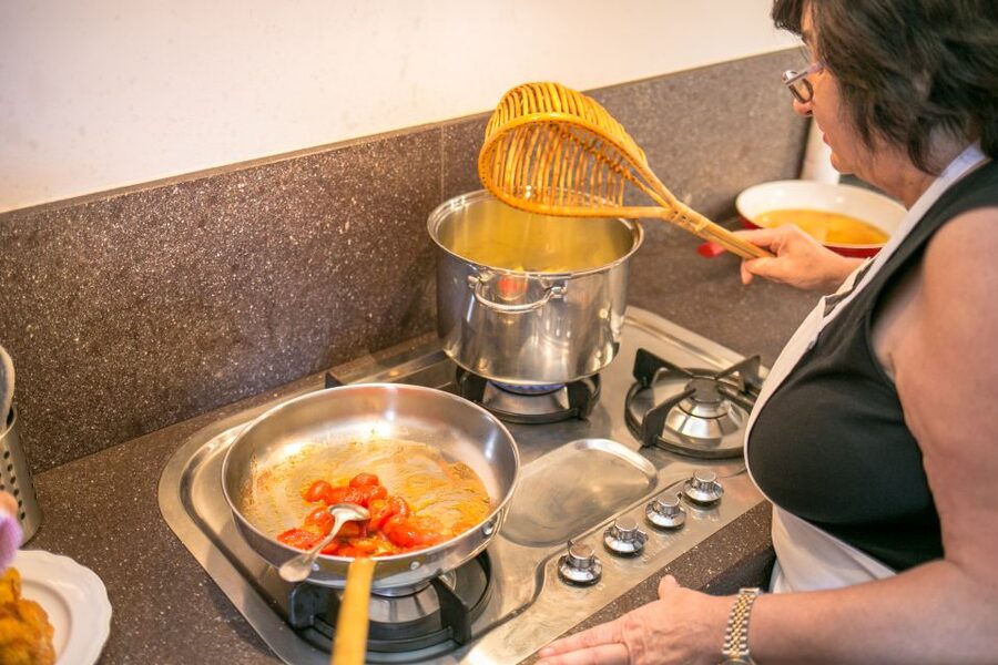 Treviso: Pasta & Tiramisu Cooking Class at a Local's Home - Your 3-hour plan: from rolling sfoglia to building tiramisu