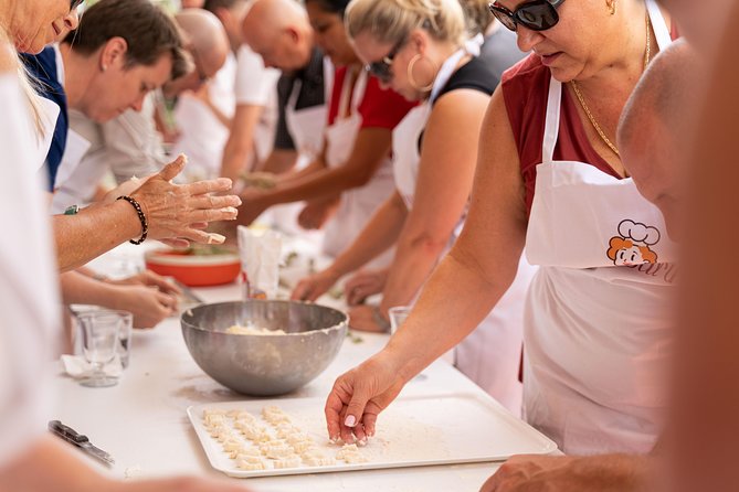 Turin: Exclusive Private Pasta&Tiramisu Class with a Local Mamma - Starter: Prosecco & nibbles and the Italian aperitivo mindset