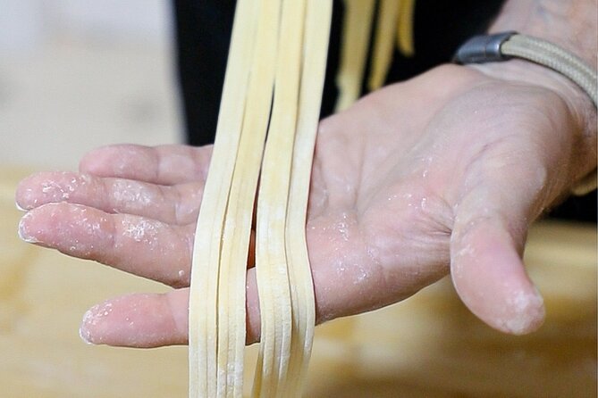 Valencia: Fresh Pasta Workshop with Food at Coolinary Experience - Pasta Machine Time: Shaping and Sealing with Confidence