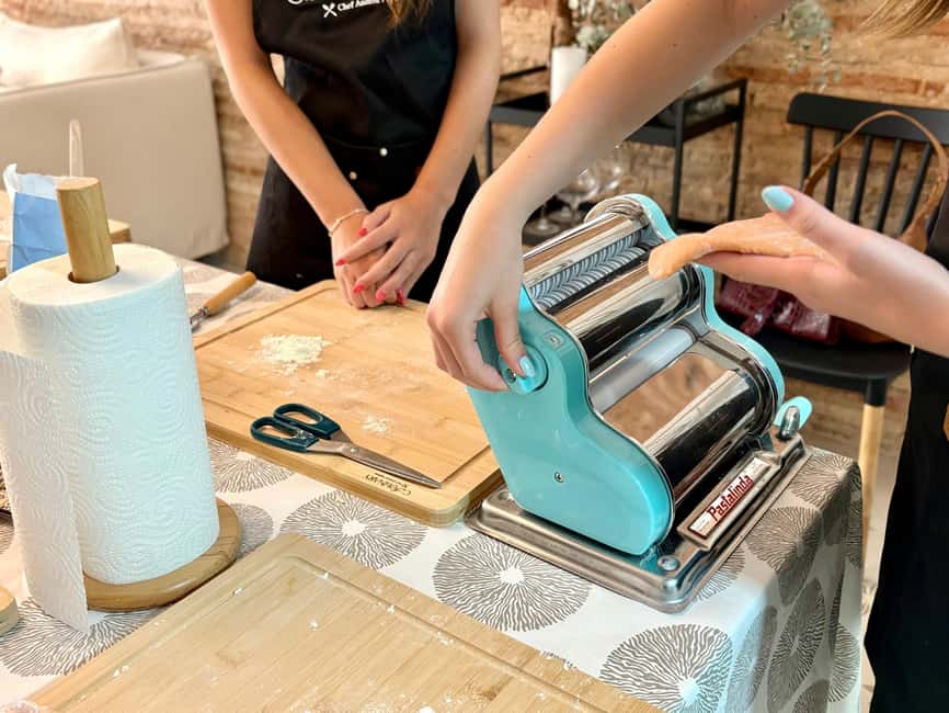 Valencia: Fresh Pasta Workshop with Lunch/Dinner in the Center - The meal you make: eating together, then dessert