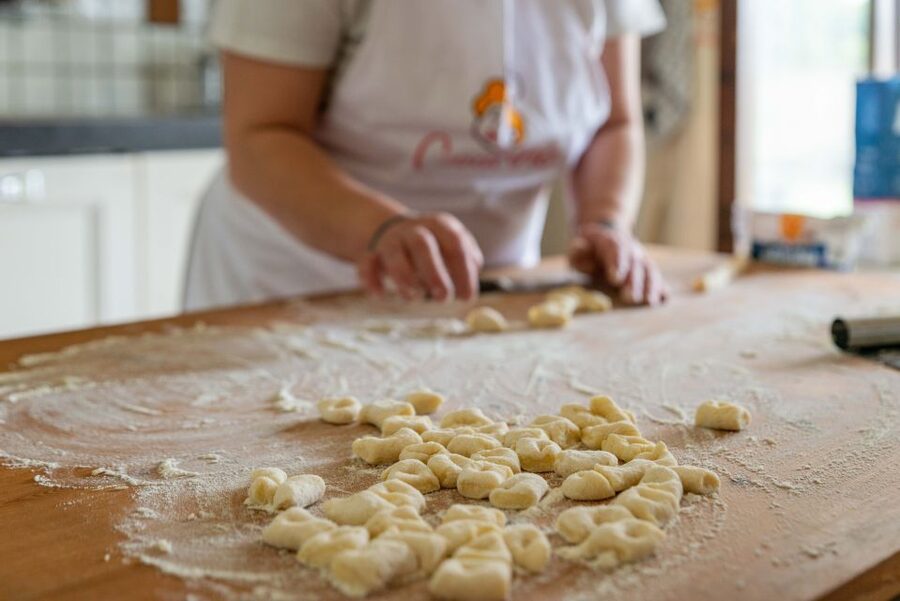 Venice: Pasta and Tiramisu Cooking Class at a Local's Home - Key things that make this class worth your time