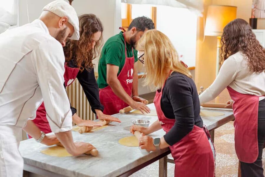 Venice: Pasta Class with Wine and Gelato - Finding your way to Campo San Maurizio (and your chef)